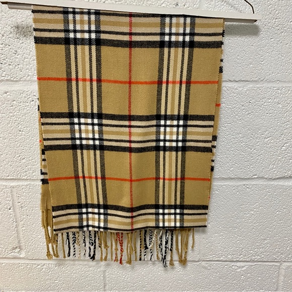 Cashmere Plaid Scarf - Picture 4 of 4